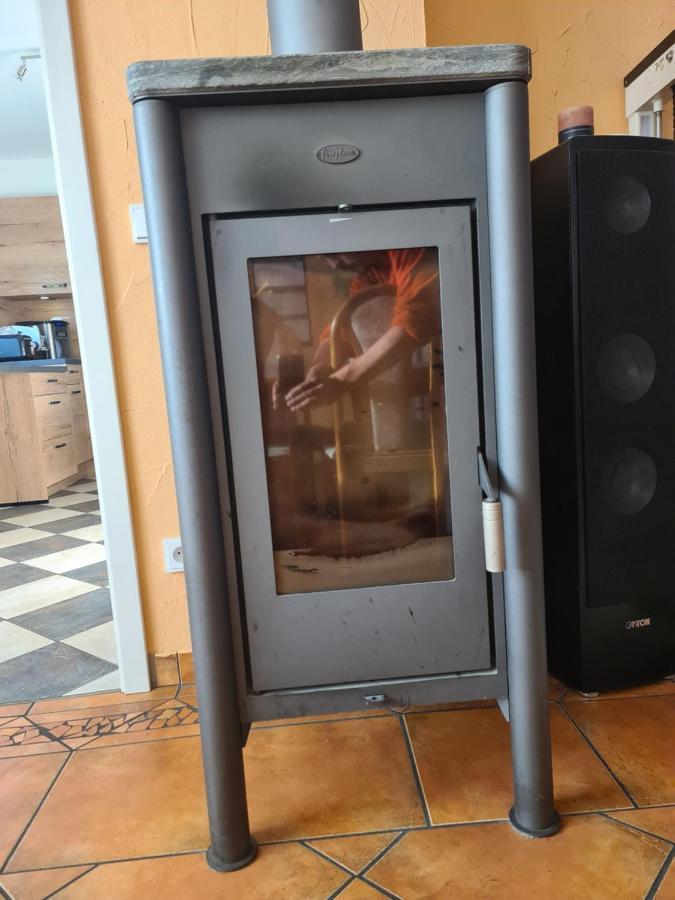 Geraeumiges Ferienhaus In Bad Salzuflen Mit Einfacher Ausstattung, Fuer Geschaeftsreisende, Gruppen Oder Familien Geeignet, 4 Schlafzimmer Kültér fotó