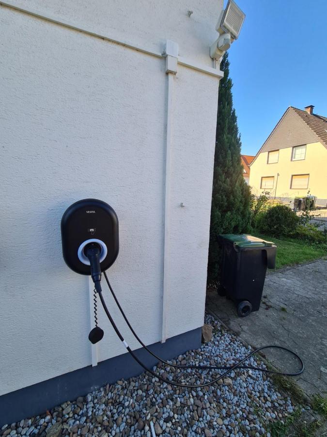 Geraeumiges Ferienhaus In Bad Salzuflen Mit Einfacher Ausstattung, Fuer Geschaeftsreisende, Gruppen Oder Familien Geeignet, 4 Schlafzimmer Kültér fotó